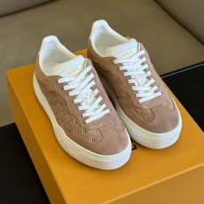 Louis Vuitton Low Shoes